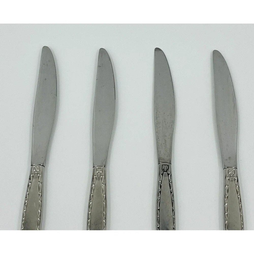 Oneida Community Venetia Stainless 4 Dinner Knives Burnished and Glossy Flatware